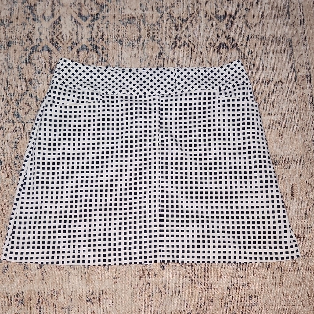 Tail Women's Golf Skort Navy and White Mod Print